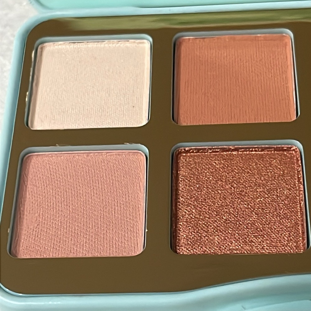 Too Faced Christmas Coffee Eyeshadow Palette - Picture 4 of 9